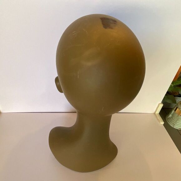 Vintage dark skin mannequin head, wig stand; beautiful face and make up - Picture 7 of 9